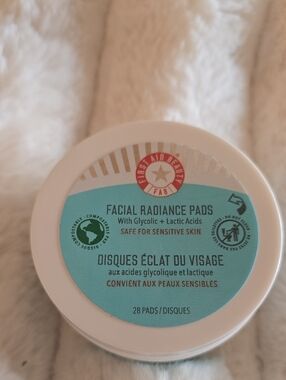 First Aid Beauty Facial Radiance Pads - Aqua Blue Label